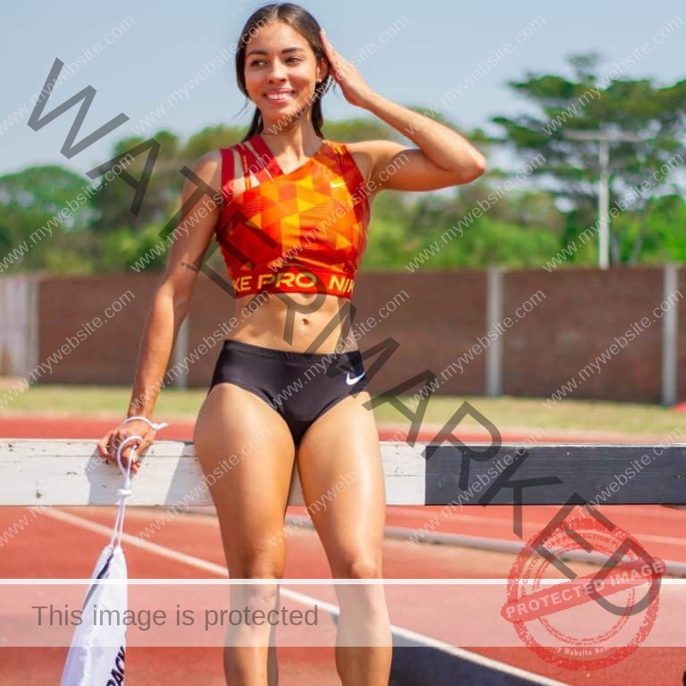 Alinny Delgadillo Silva Photo Gallery (Bolivia, @alinnyskarlethds)