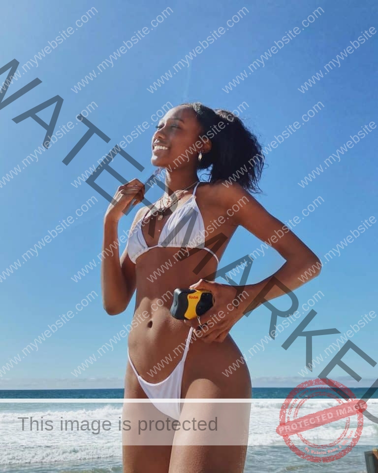 Sade Falese Photo Gallery (USA, @sadefalese)