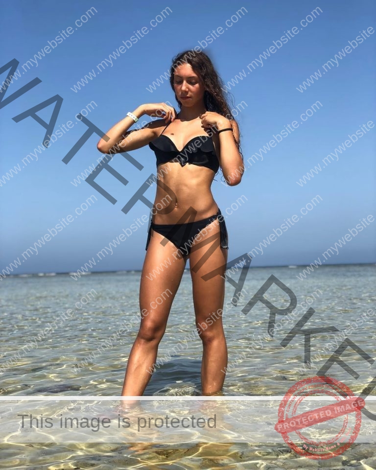 Alexandra Almici Photo Gallery (Italy, @alexandraalmici)