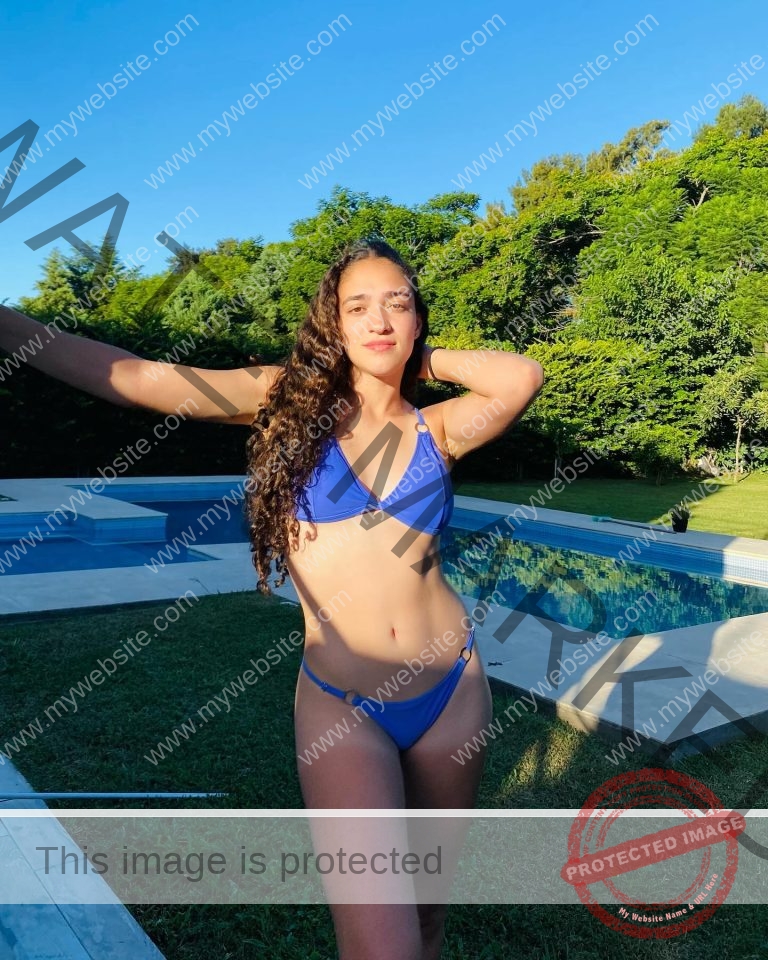Luuli Ferreyra Photo Gallery (Argentina, @luuli_ferreyra)